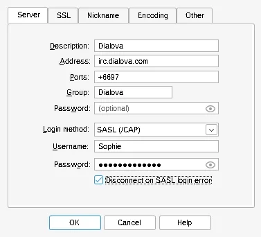 Réglages mIRC pour Dialova : irc.dialova.com, port +6697, SASL (/CAP), pseudo Sophie et champ de clé masqué.